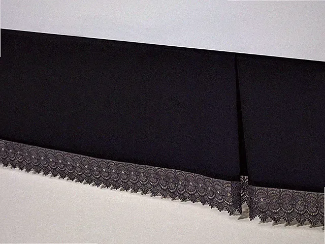 Elegant Comfort ™ Silky-Soft Luxury Lace Fringe Dust Ruffle/Bed Full, Black
