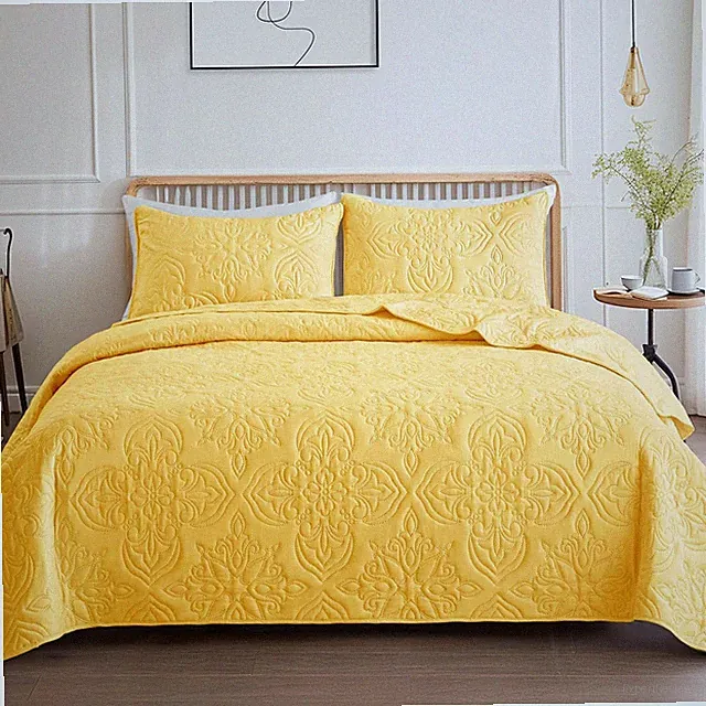 Soft King Quilt Bedding Set for All Seasons, Elegant Vintage Damask Ultrasonic Q