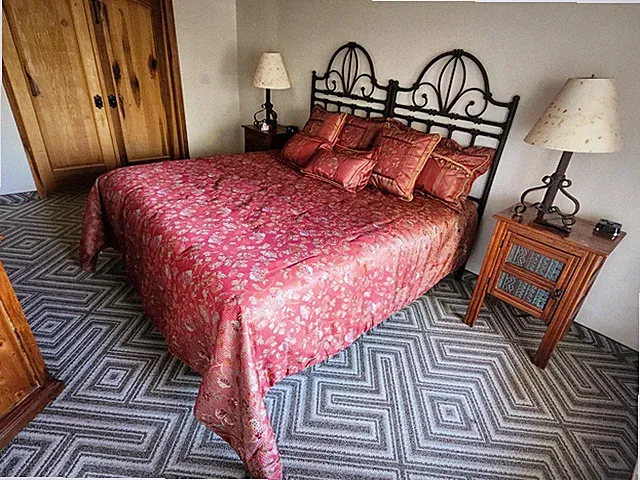 Waterford Linens Ballyshannon Luxury King Comforter & Shams Set, Decor **Choice